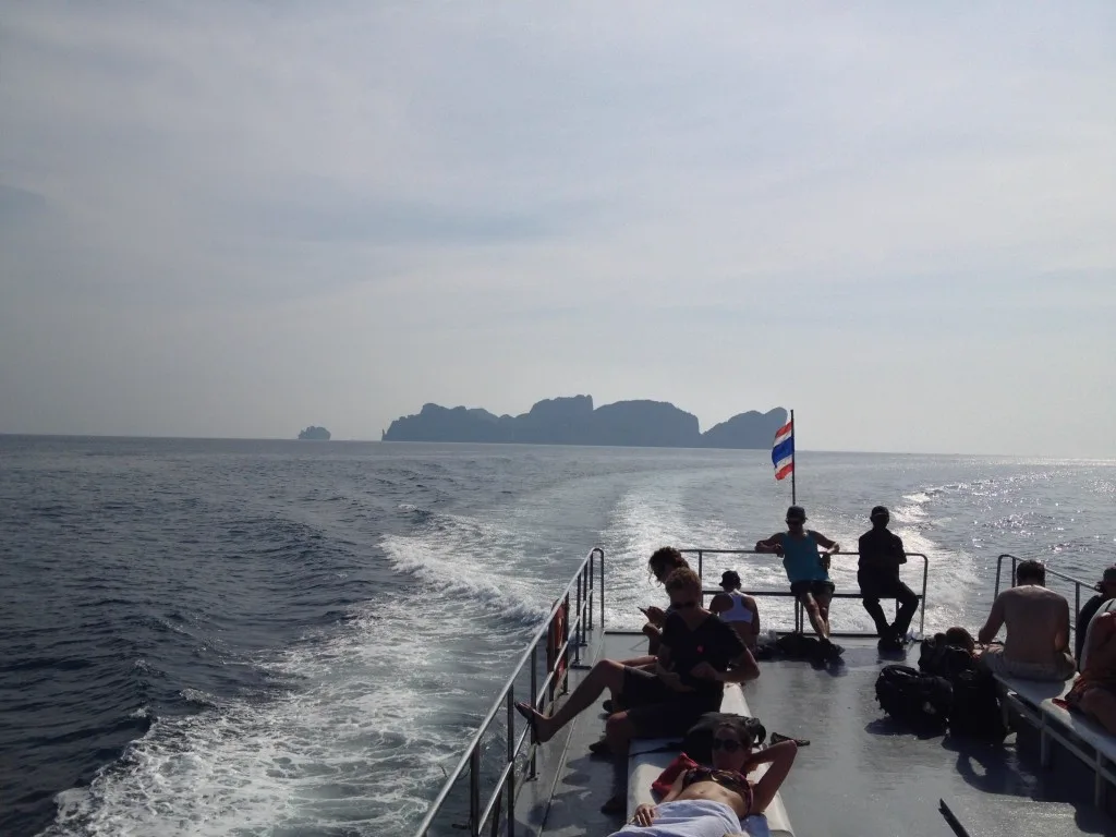 Loď do Krabi